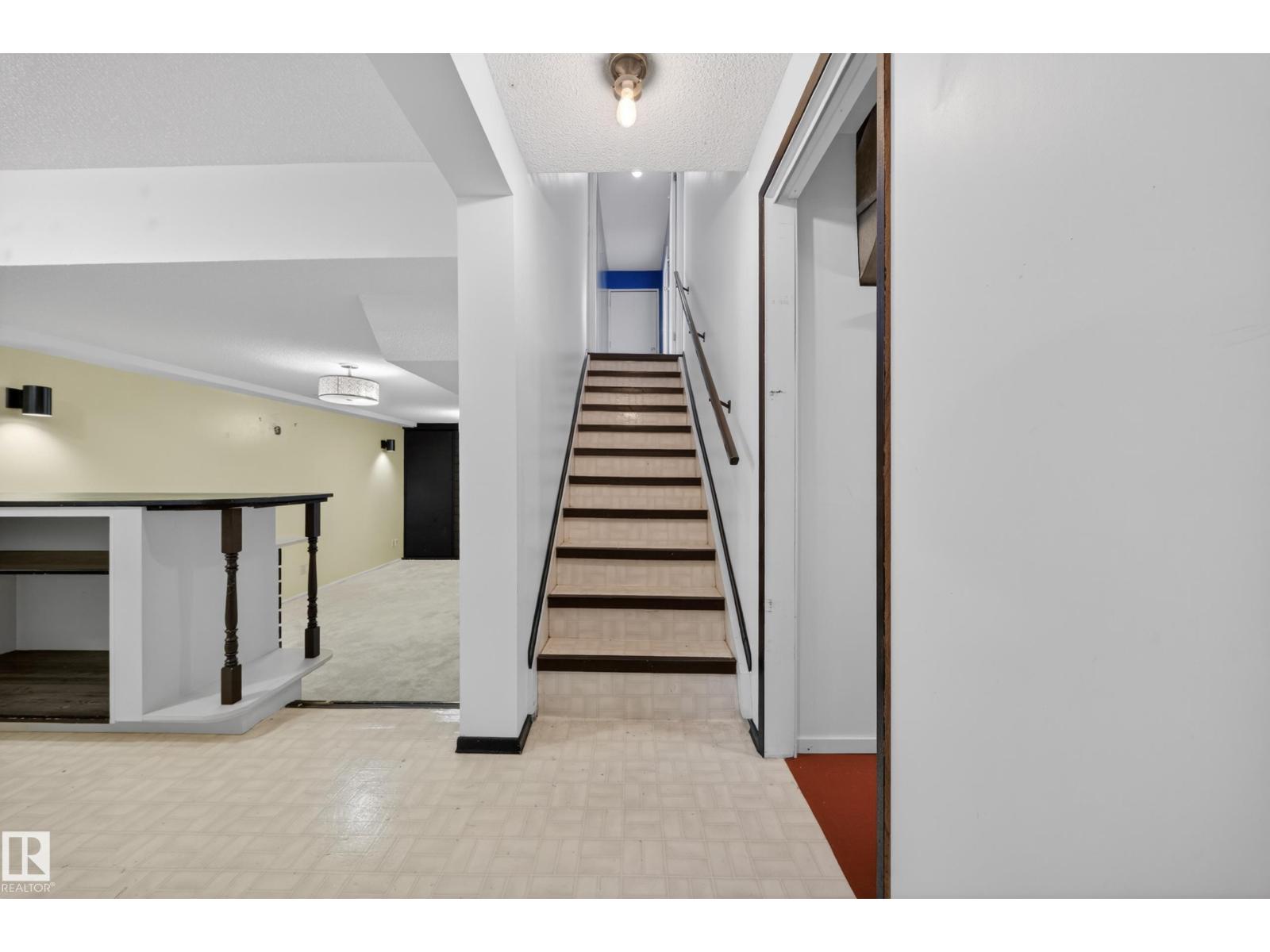 1767 61 St Nw, Edmonton, Alberta  T6L 1X5 - Photo 46 - E4484947