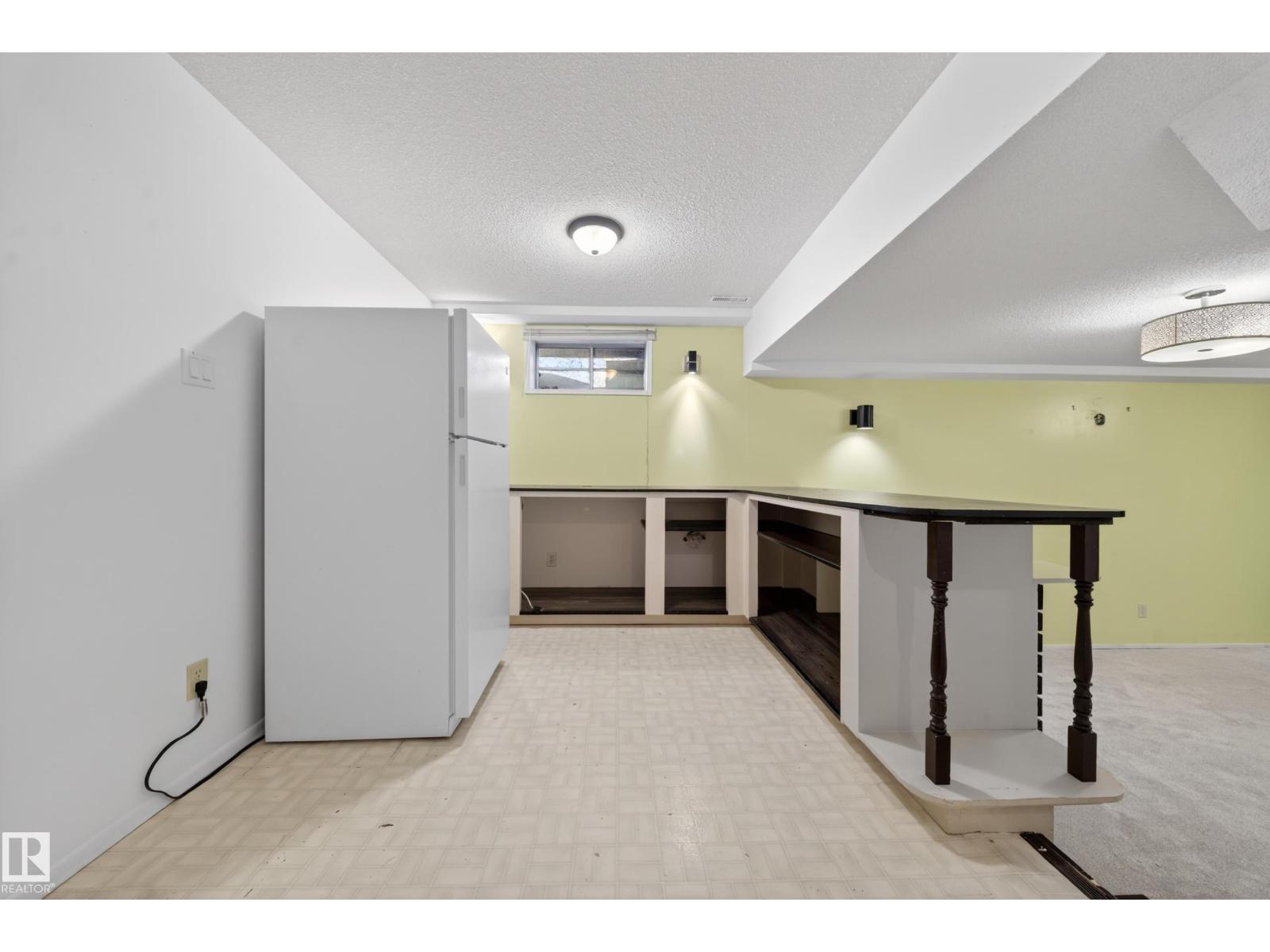 1767 61 St Nw, Edmonton, Alberta  T6L 1X5 - Photo 47 - E4484947