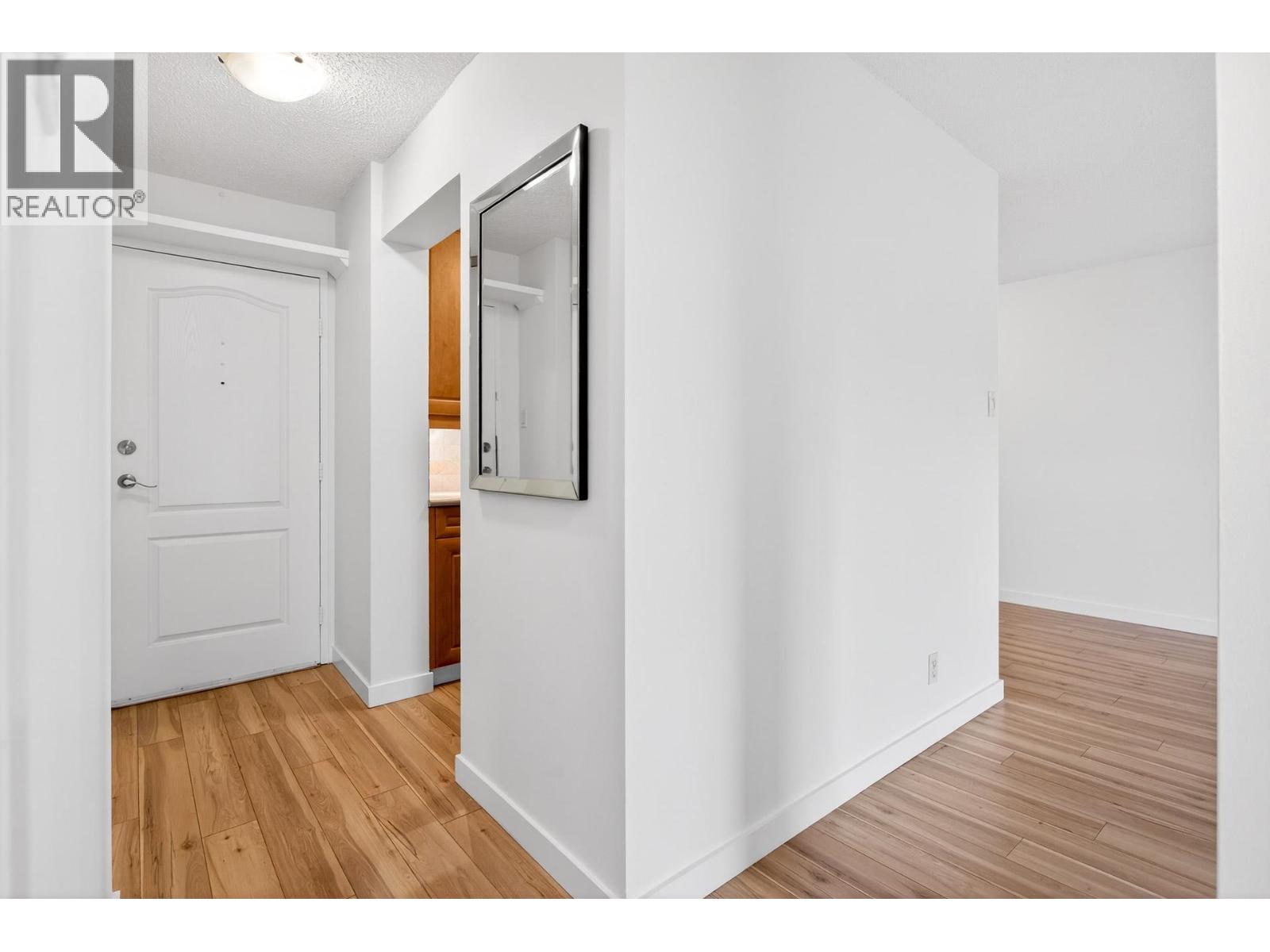 1306 2016 Fullerton Avenue, North Vancouver, British Columbia  V7N 3E9 - Photo 14 - R3117514