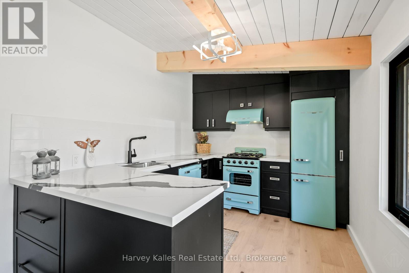 1099 Big Joe Road, Muskoka Lakes, Ontario  P0B 1J0 - Photo 11 - X13064568