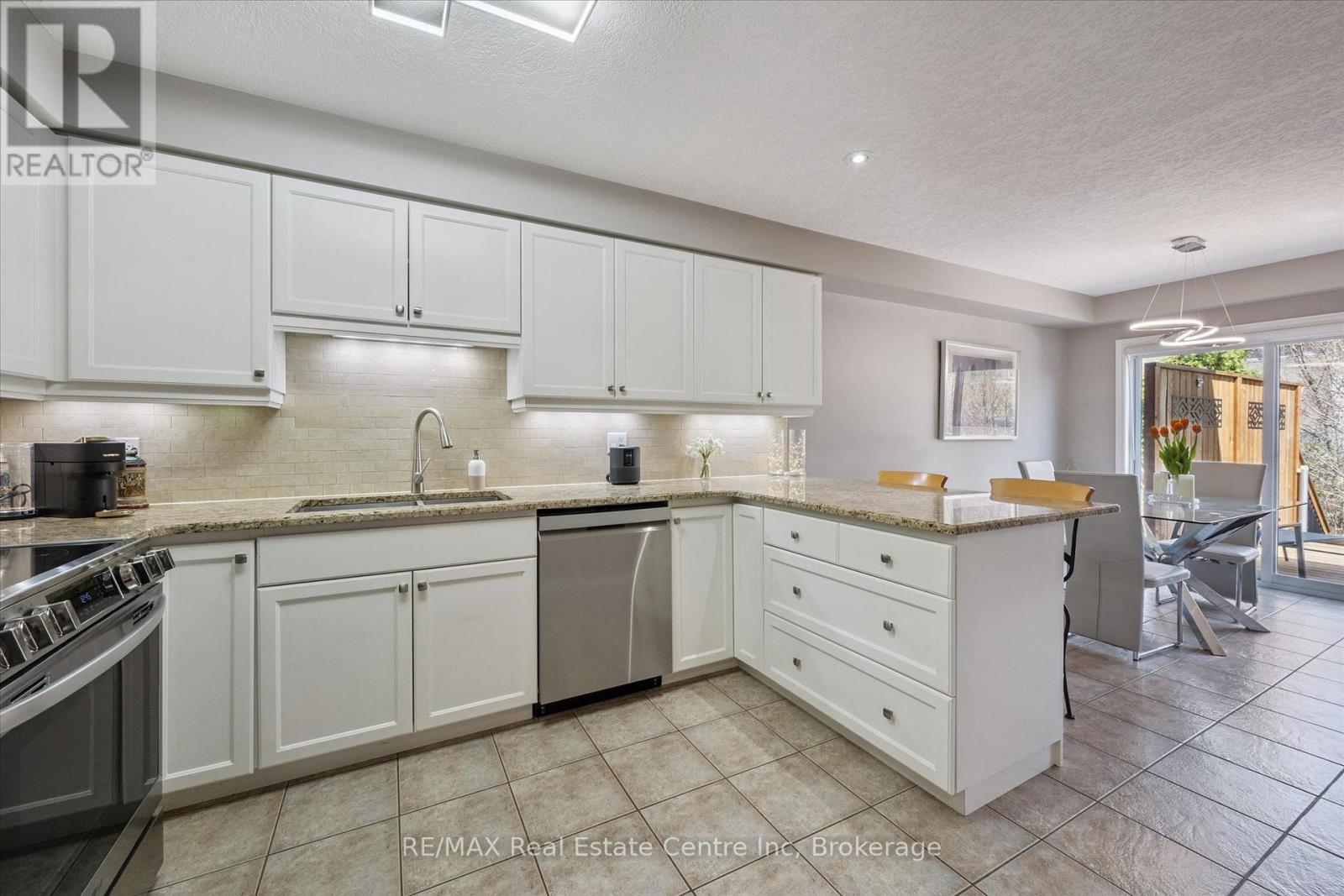 58 Clough Crescent, Guelph, Ontario  N1L 0G1 - Photo 15 - X13064574