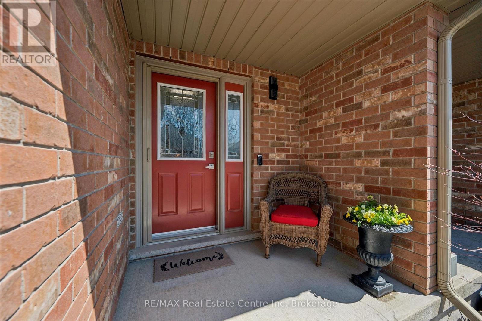58 Clough Crescent, Guelph, Ontario  N1L 0G1 - Photo 3 - X13064574