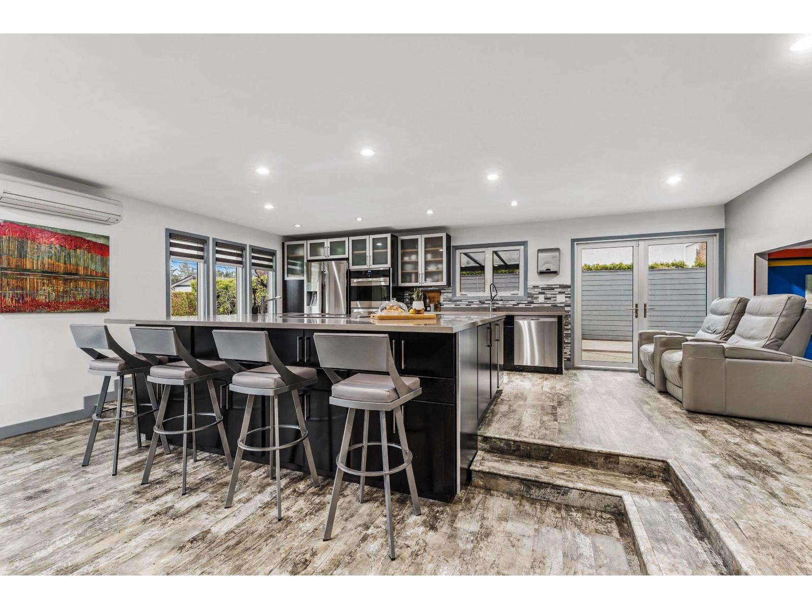 46237 Strathcona Road, Fairfield Island, Chilliwack, British Columbia  V2P 3T1 - Photo 2 - R3117893