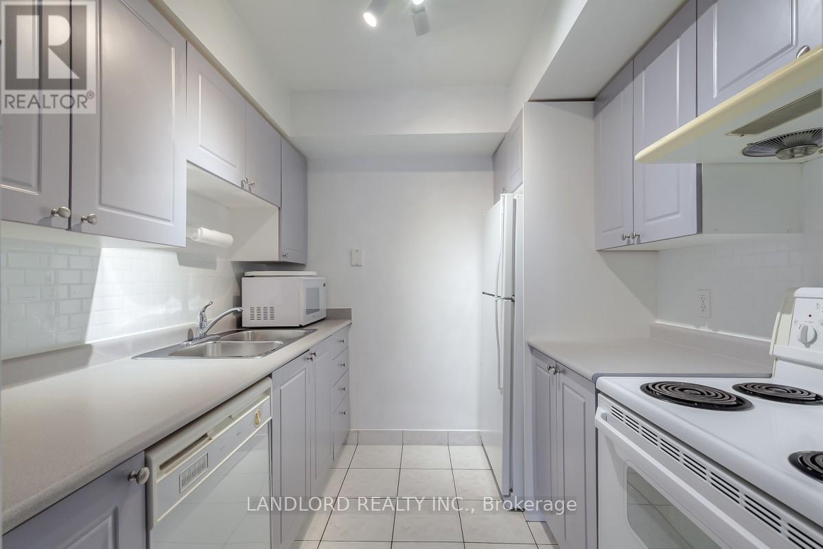 801 - 256 DORIS AVENUE