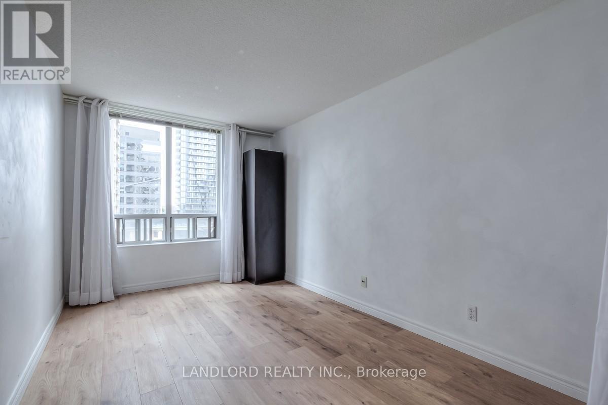 801 - 256 Doris Avenue, Toronto, Ontario  M2N 6X8 - Photo 10 - C13064604