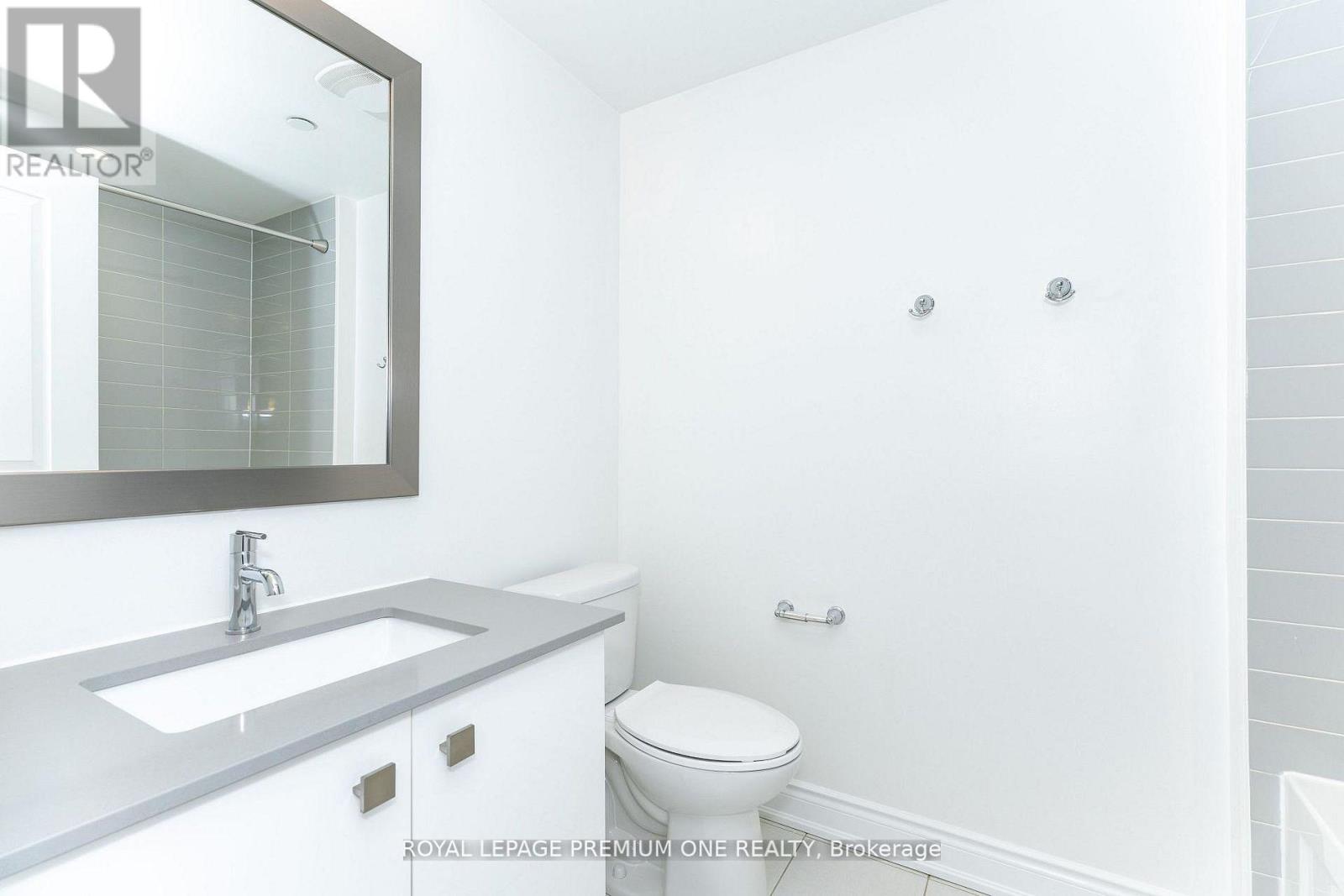 31 Salvador Allende Court, Toronto, Ontario  M6G 0A3 - Photo 21 - C13064640
