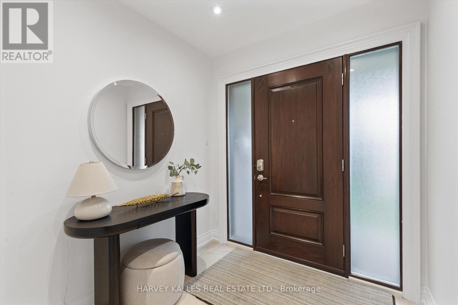 40 Bryant Street, Toronto, Ontario  M3H 5A1 - Photo 4 - C13064704