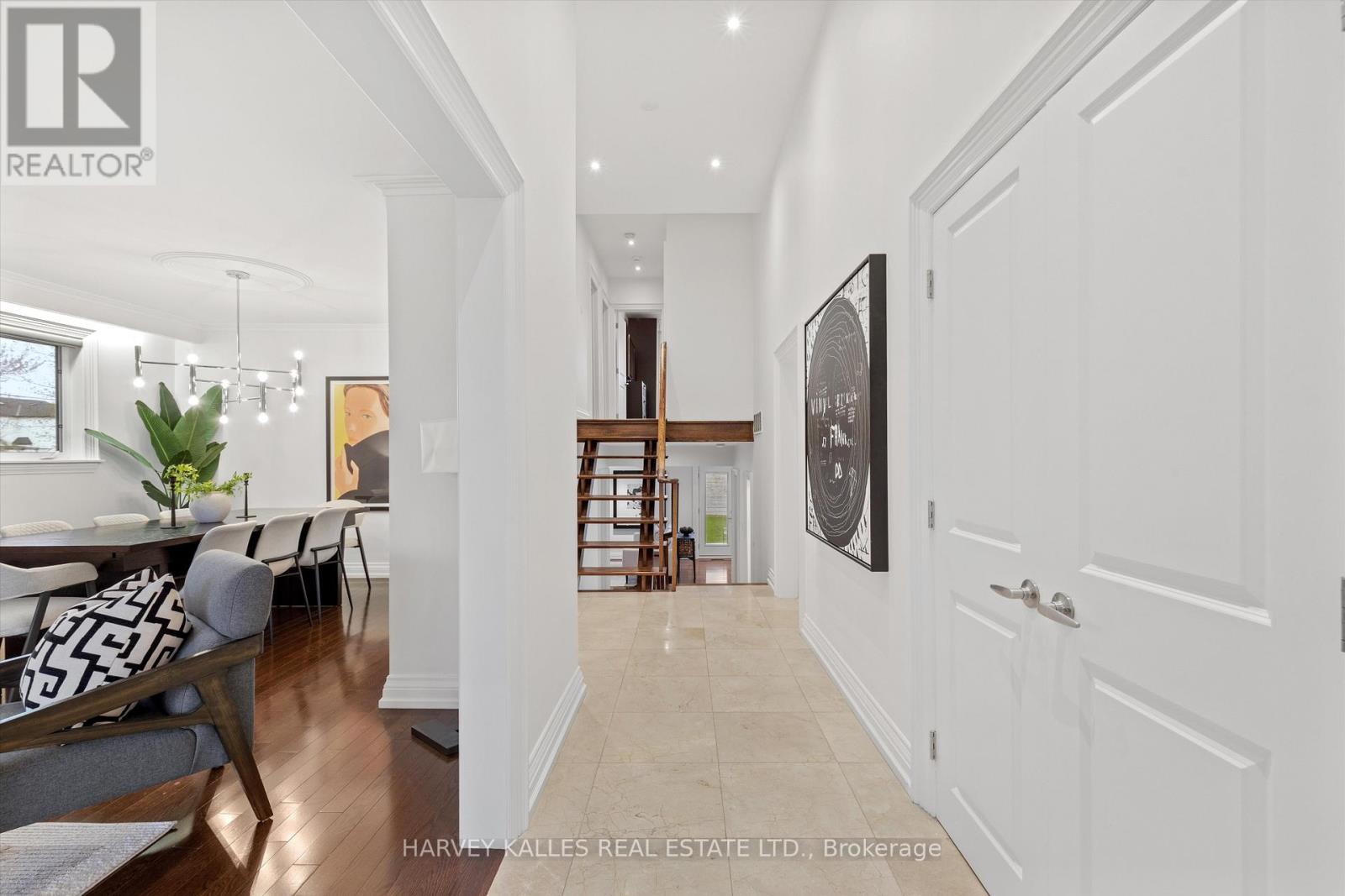 40 Bryant Street, Toronto, Ontario  M3H 5A1 - Photo 5 - C13064704