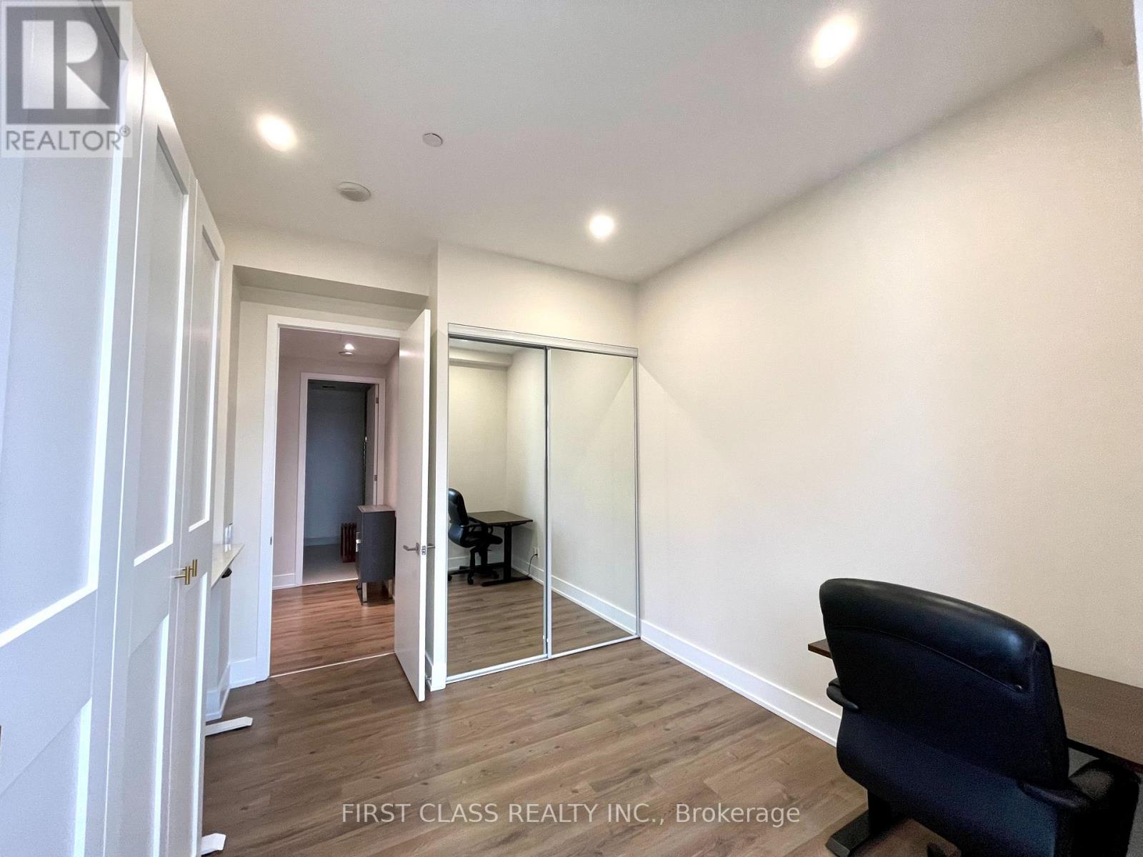 1505 - 111 St Clair Avenue W, Toronto, Ontario  M4V 1N5 - Photo 16 - C13064716