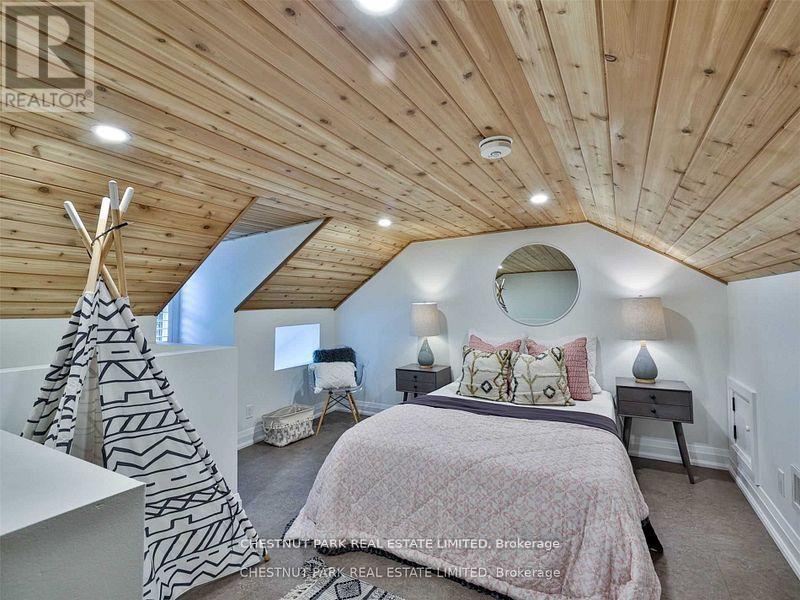 14 Allen Avenue, Toronto, Ontario  M4M 1T4 - Photo 21 - E13064566
