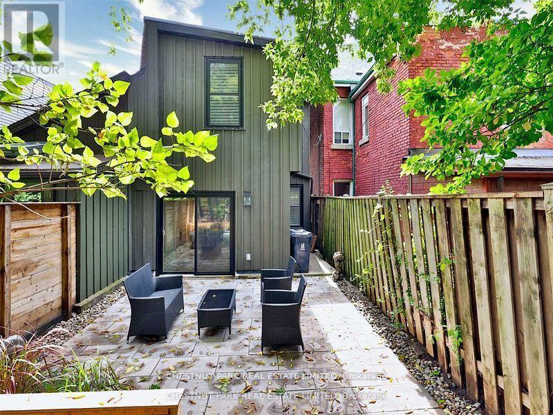 14 Allen Avenue, Toronto, Ontario  M4M 1T4 - Photo 27 - E13064566