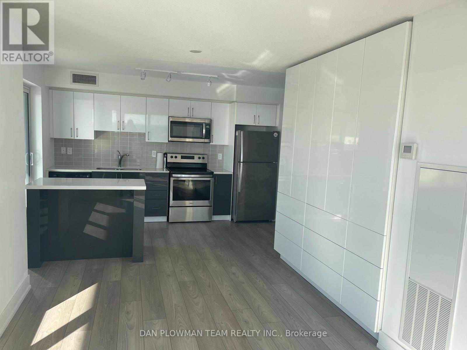 1007 - 1255 Bayly Street, Pickering, Ontario  L1W 1L7 - Photo 2 - E13064582