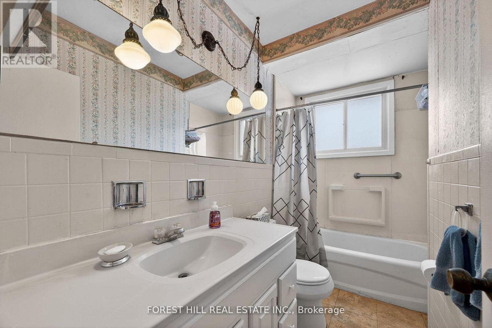 14 Stephenfrank Road, Toronto, Ontario  M1P 3W3 - Photo 13 - E13064652