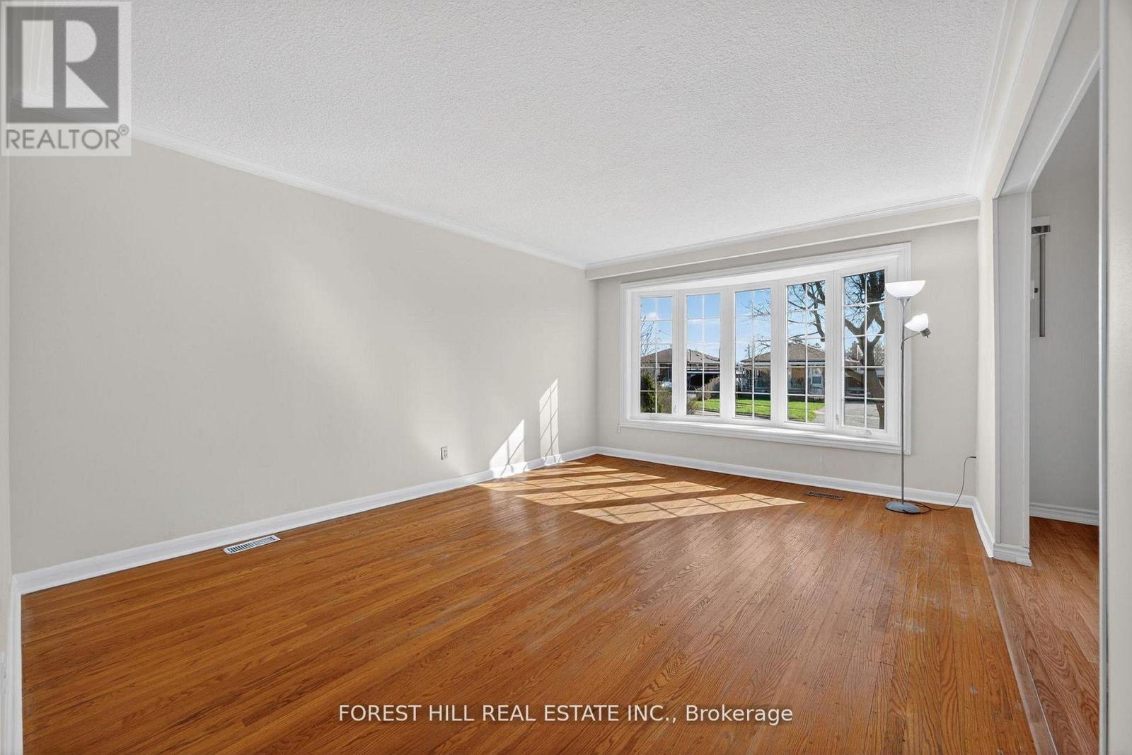 14 Stephenfrank Road, Toronto, Ontario  M1P 3W3 - Photo 6 - E13064652