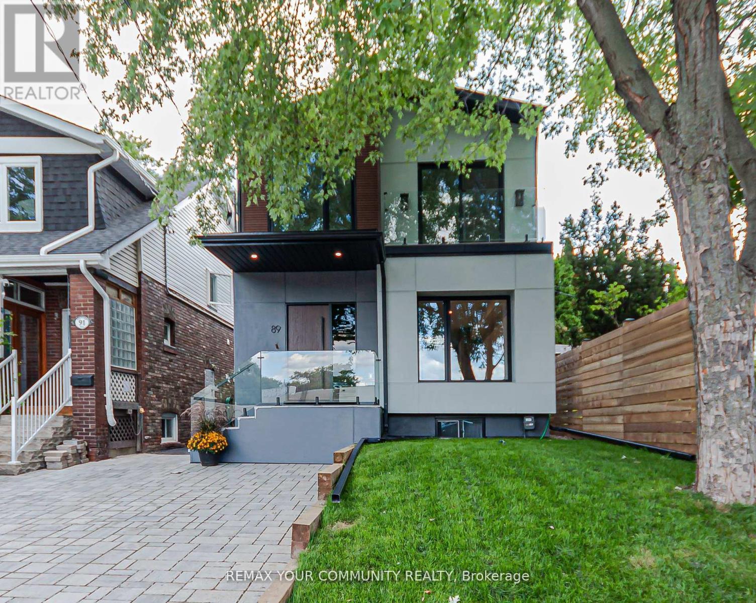 89 Gainsborough Road, Toronto, Ontario  M4L 3C3 - Photo 1 - E13064724