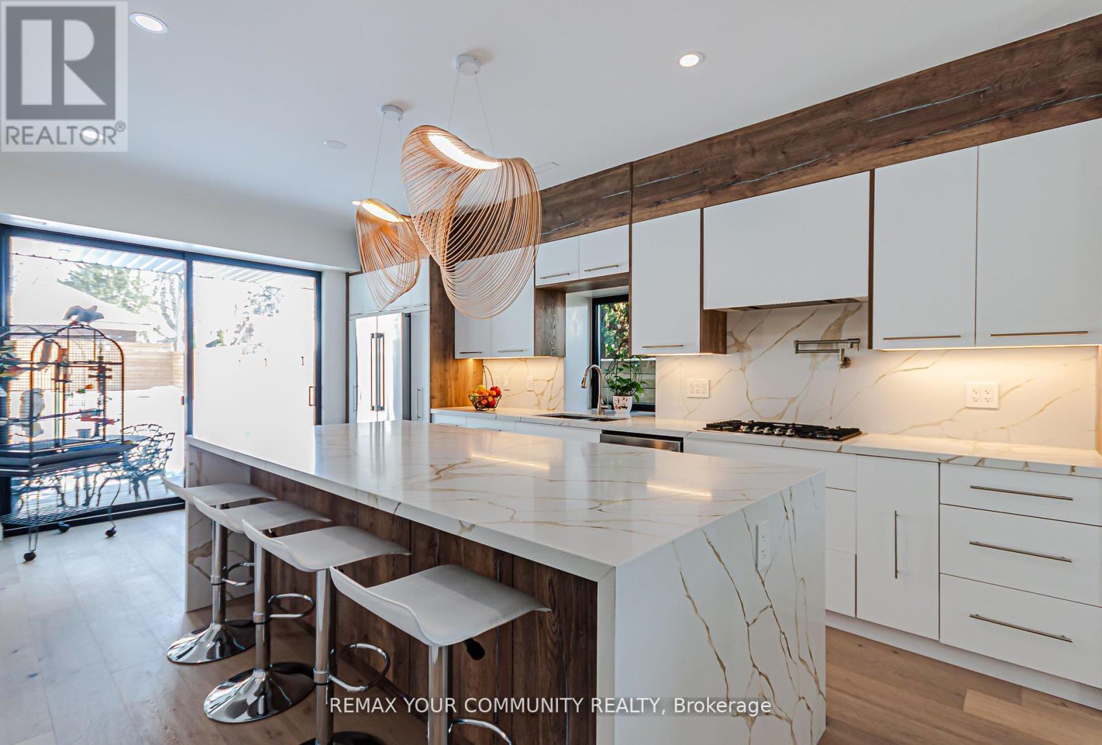 89 Gainsborough Road, Toronto, Ontario  M4L 3C3 - Photo 11 - E13064724