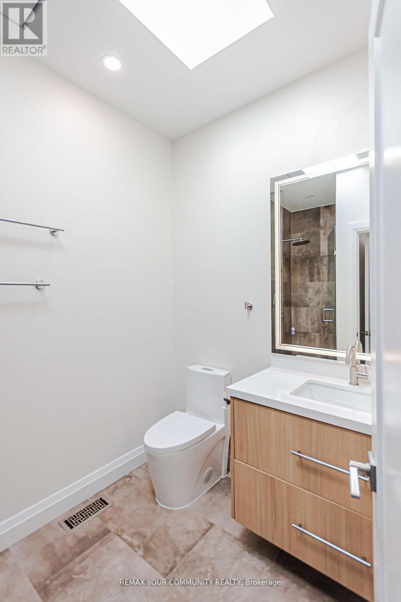 89 Gainsborough Road, Toronto, Ontario  M4L 3C3 - Photo 18 - E13064724