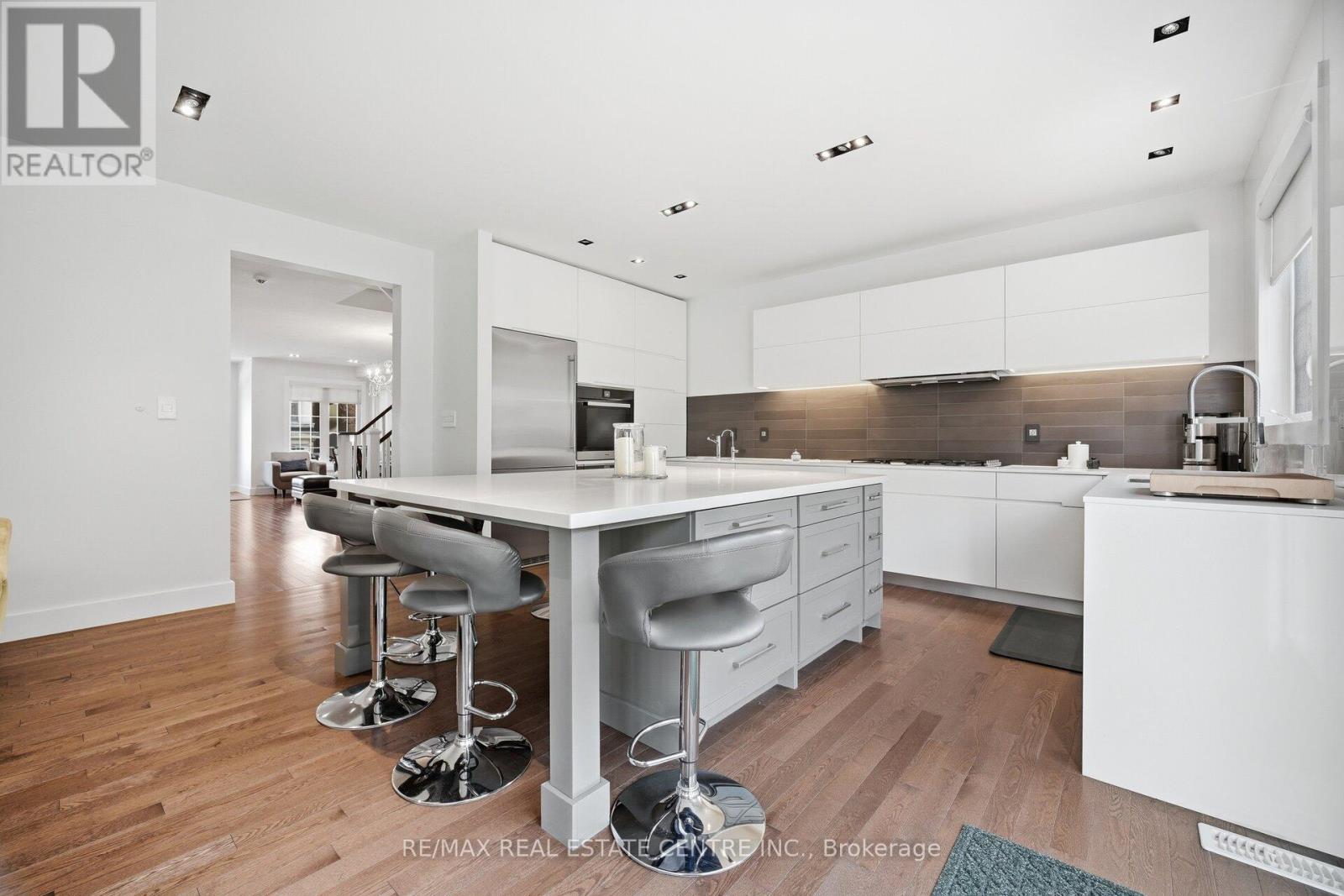 146 Riding Mountain Drive, Richmond Hill, Ontario  L4E 0T9 - Photo 12 - N13064572
