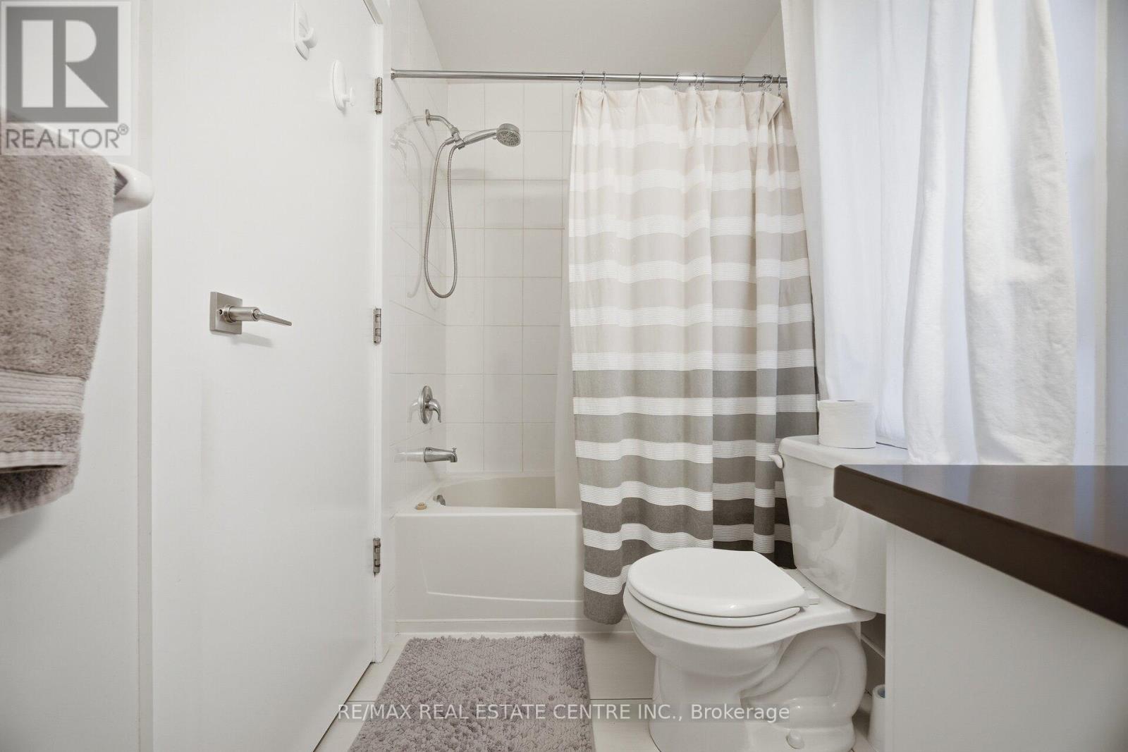146 Riding Mountain Drive, Richmond Hill, Ontario  L4E 0T9 - Photo 35 - N13064572
