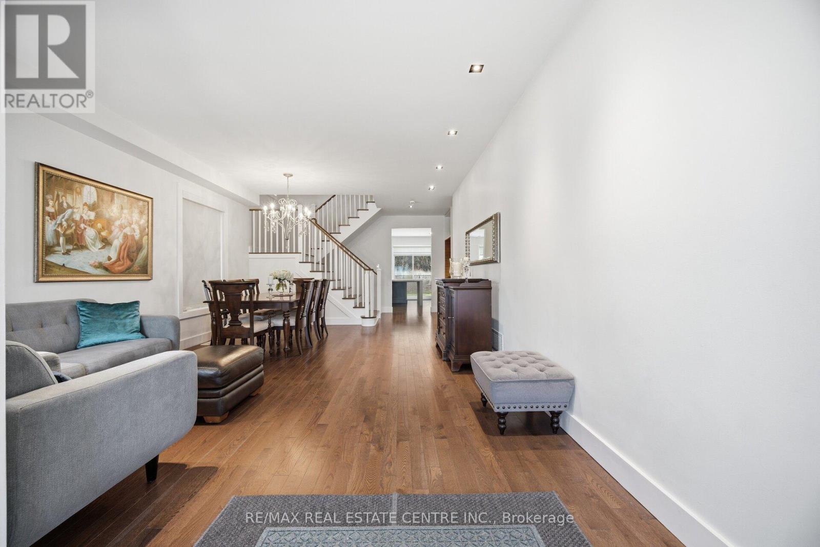 146 Riding Mountain Drive, Richmond Hill, Ontario  L4E 0T9 - Photo 4 - N13064572