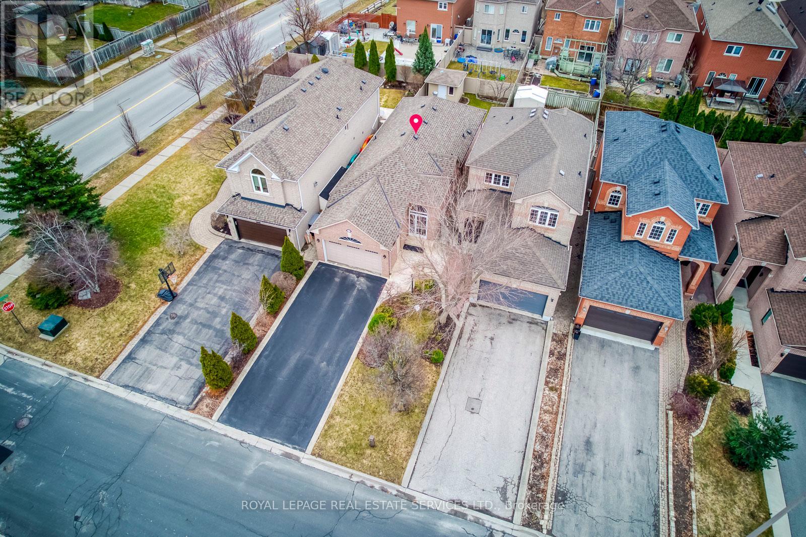 236 Slywood Crescent, Vaughan (Maple), Ontario  L6A 2P9 - Photo 4 - N13064634