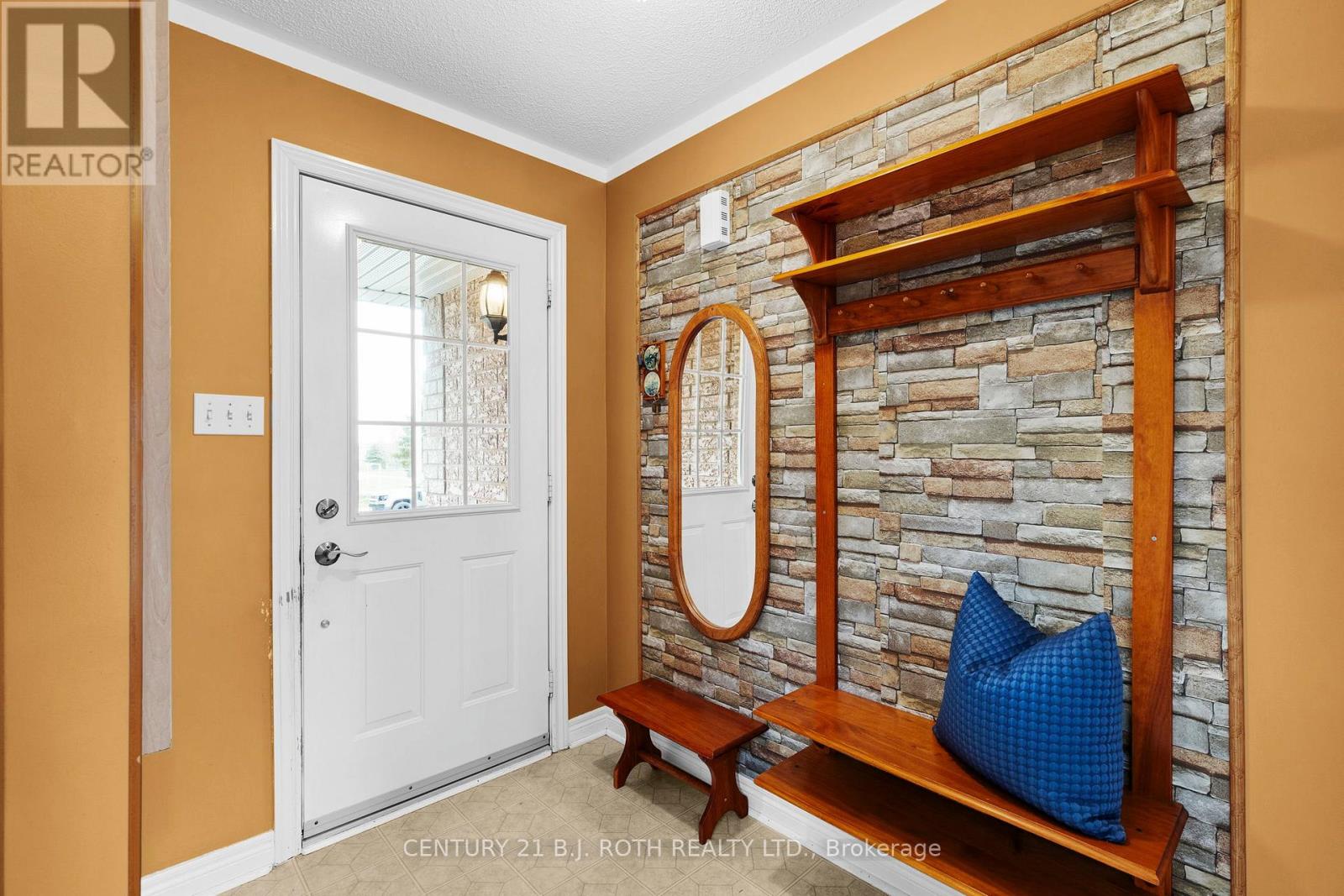 119 Holly Meadow Road, Barrie, Ontario  L4N 9Z6 - Photo 2 - S13064658