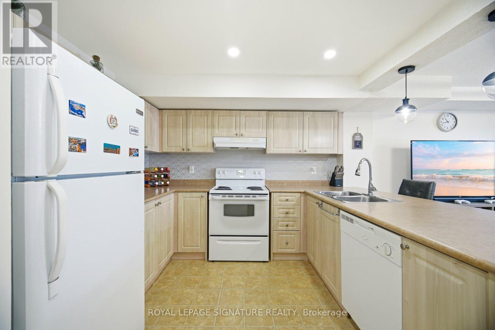 5 - 89 Goodwin Drive, Barrie, Ontario  L4N 6K4 - Photo 8 - S13064740