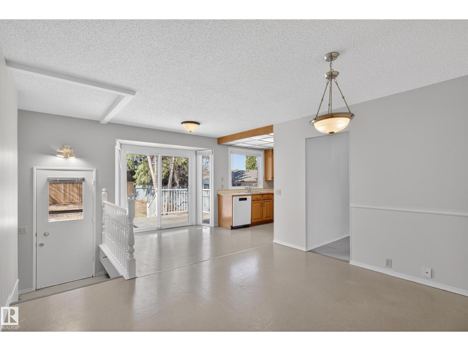 102 Garland Cr, Sherwood Park, Alberta  T8A 2R2 - Photo 9 - E4484955