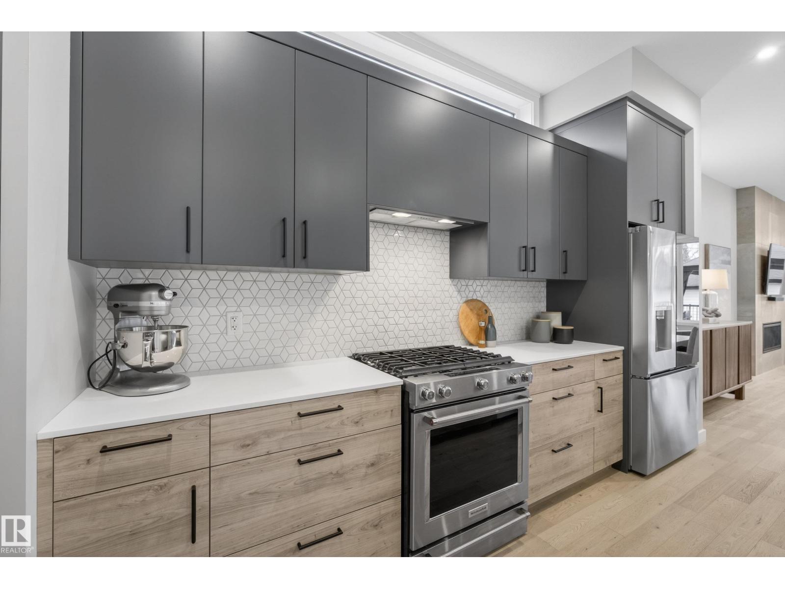 8738 89 Av Nw, Edmonton, Alberta  T6C 1N7 - Photo 11 - E4484957