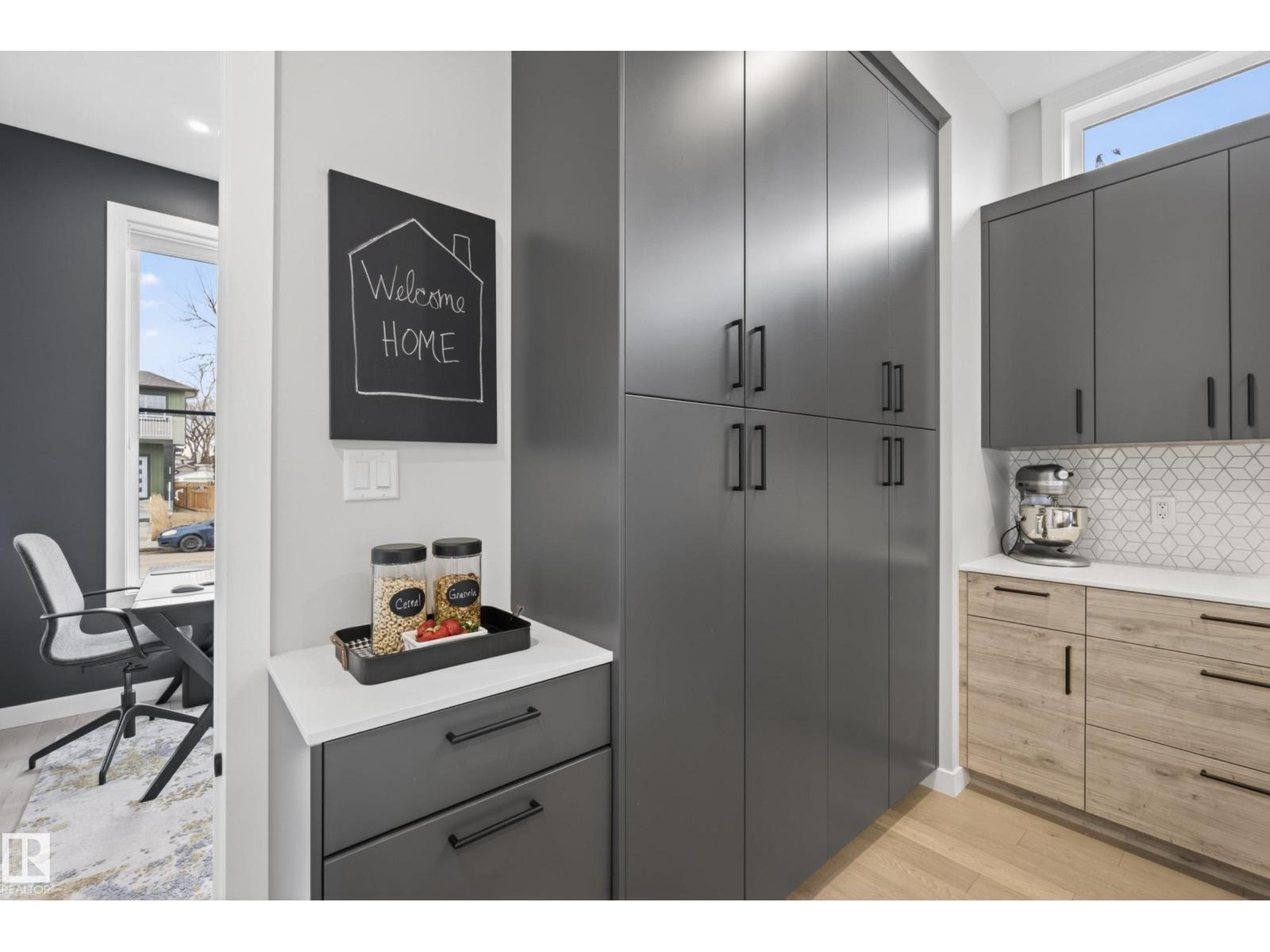 8738 89 Av Nw, Edmonton, Alberta  T6C 1N7 - Photo 12 - E4484957