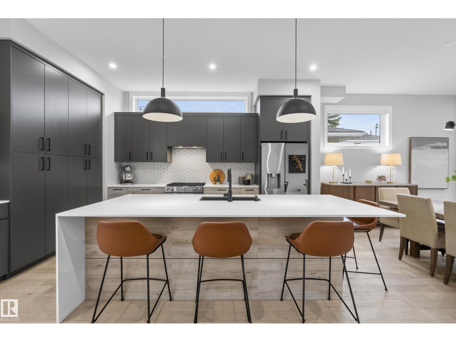 8738 89 Av Nw, Edmonton, Alberta  T6C 1N7 - Photo 7 - E4484957
