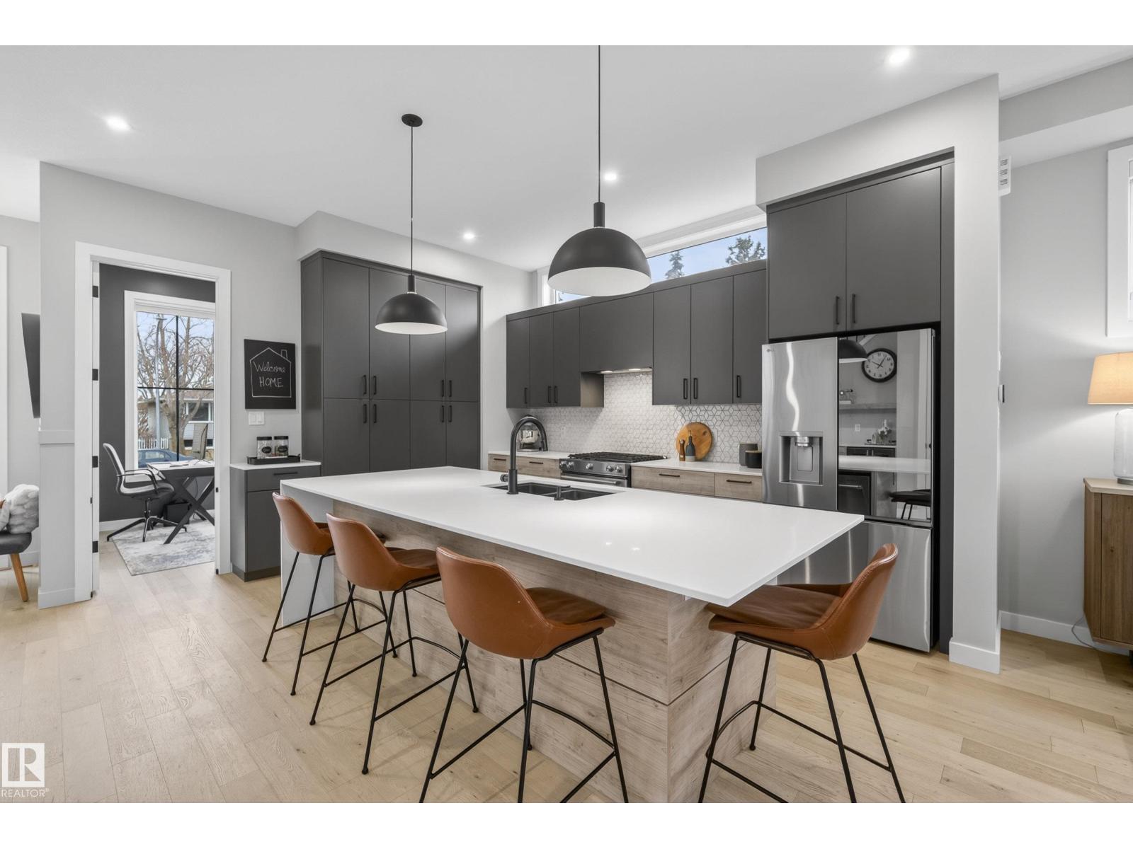 8738 89 Av Nw, Edmonton, Alberta  T6C 1N7 - Photo 8 - E4484957