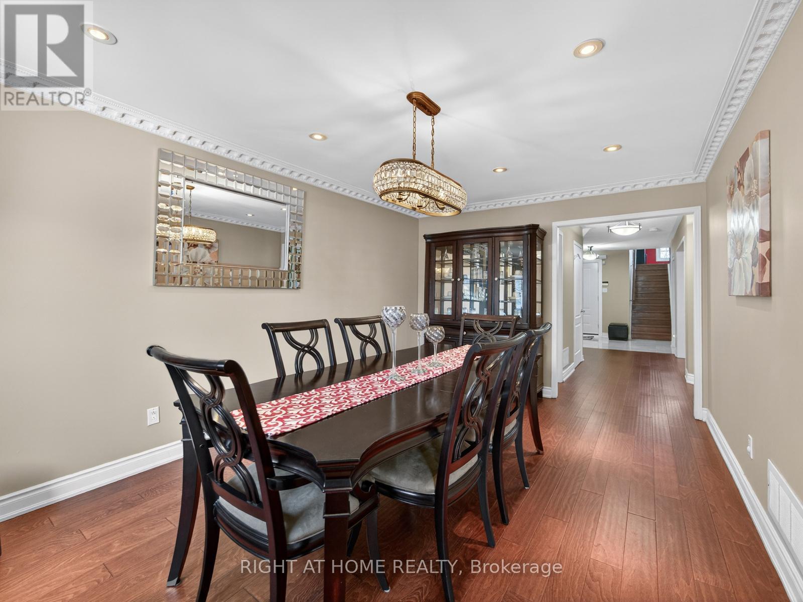 7068 Rosehurst Drive, Mississauga, Ontario  L5N 6Y8 - Photo 10 - W13064528