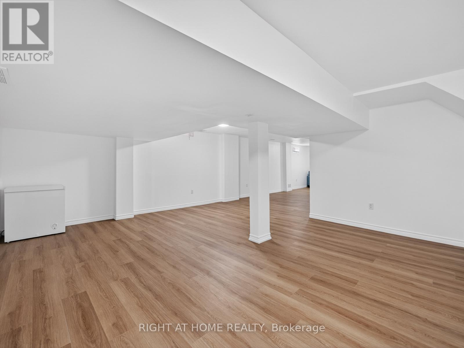 7068 Rosehurst Drive, Mississauga, Ontario  L5N 6Y8 - Photo 35 - W13064528