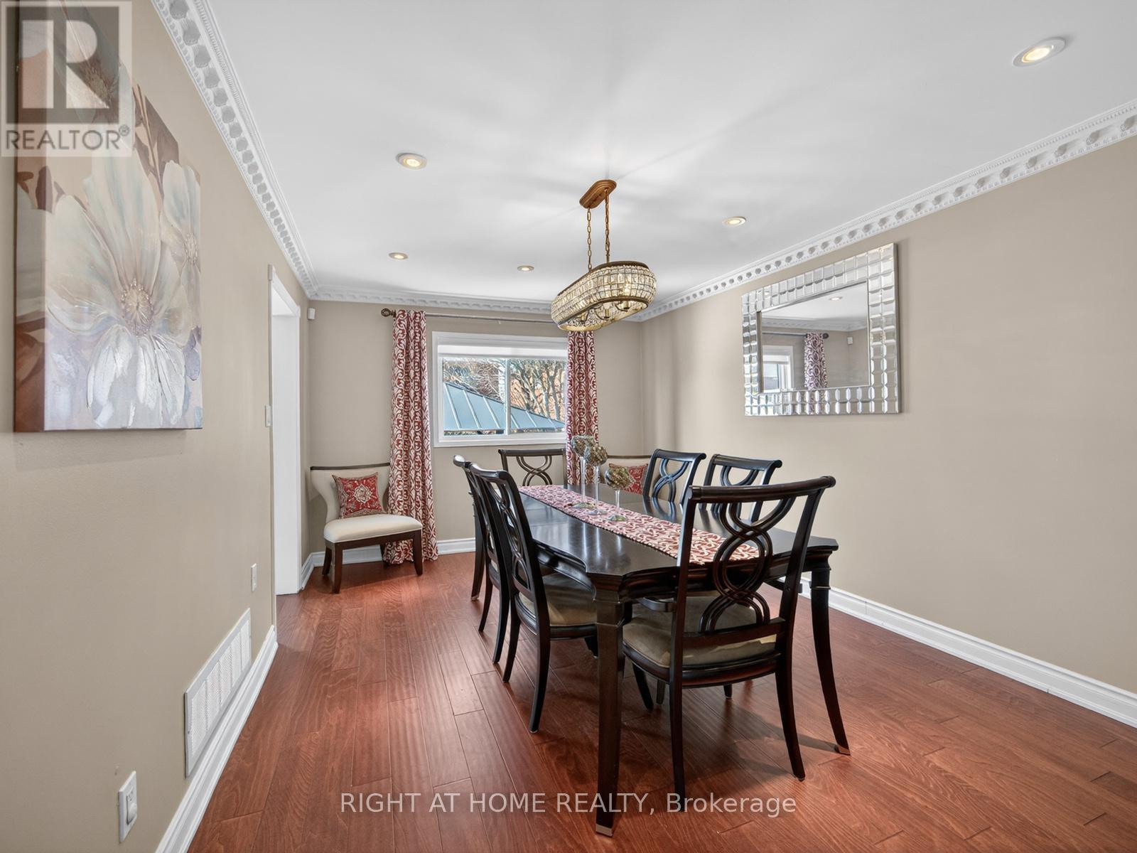 7068 Rosehurst Drive, Mississauga, Ontario  L5N 6Y8 - Photo 8 - W13064528