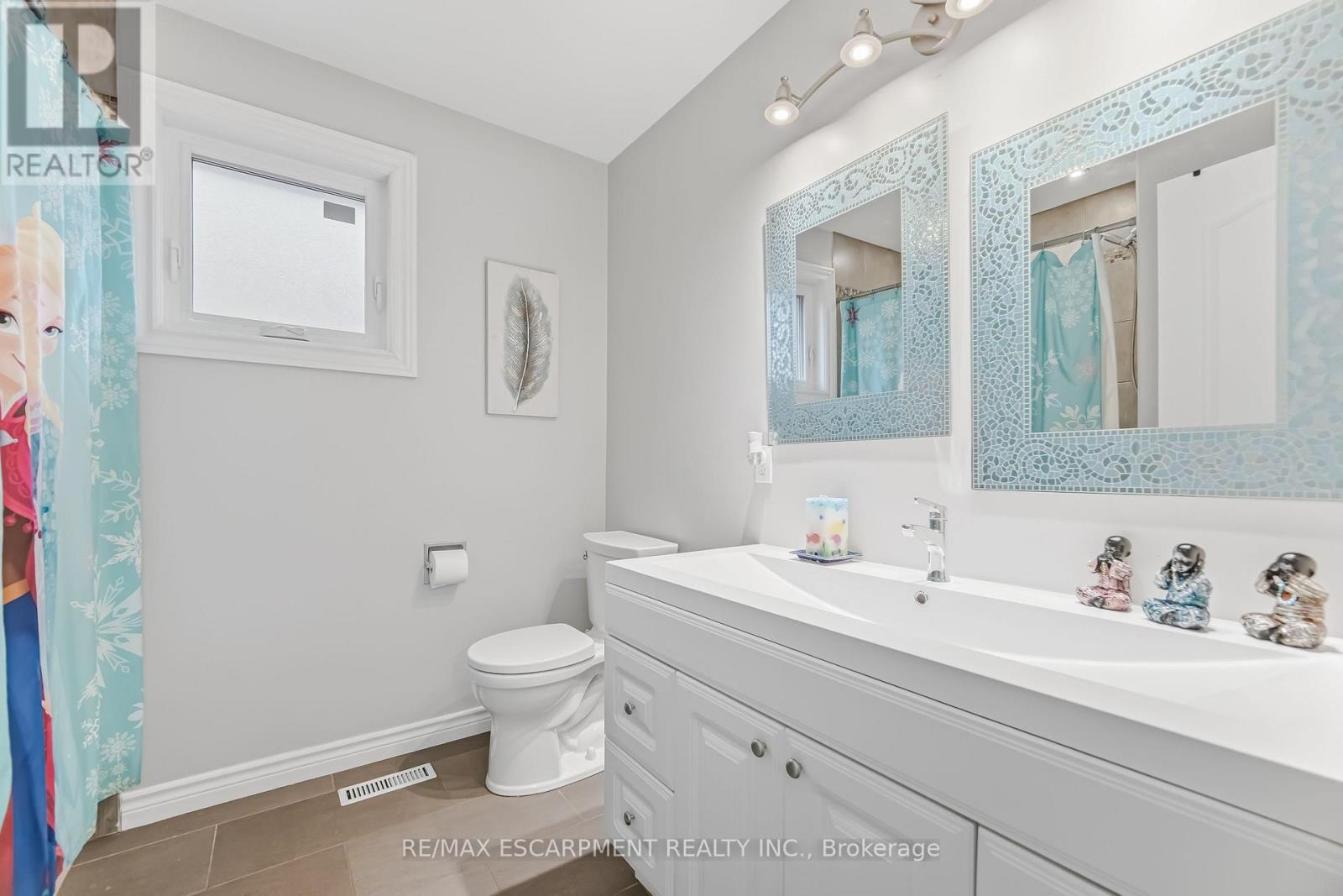 3332 Testimony Square, Mississauga, Ontario  L5B 3G2 - Photo 30 - W13064558