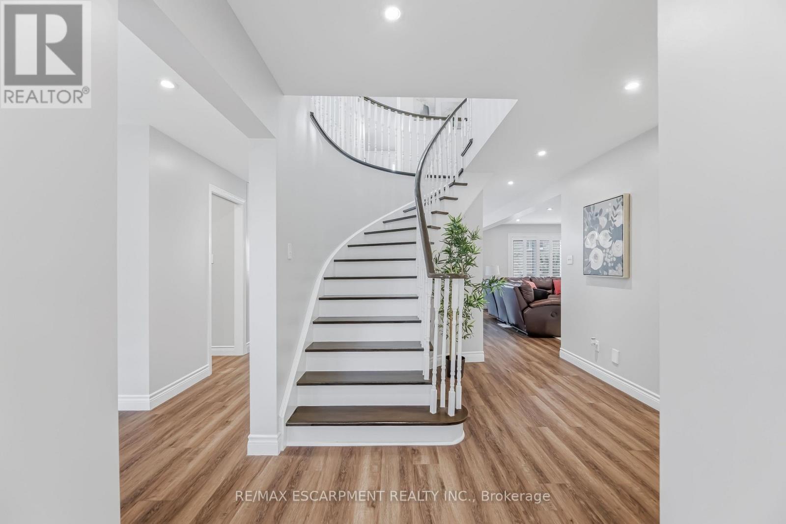 3332 Testimony Square, Mississauga, Ontario  L5B 3G2 - Photo 5 - W13064558