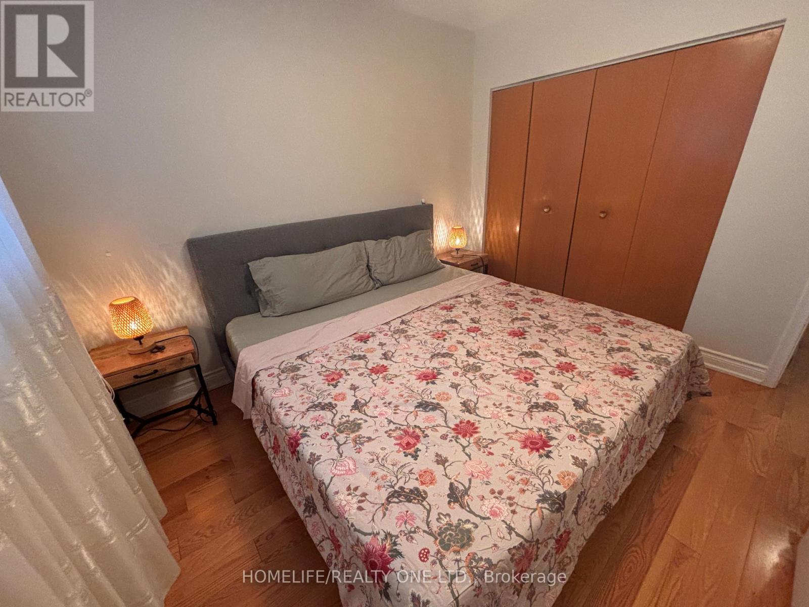 77 Newlin Crescent, Toronto, Ontario  M3L 1X5 - Photo 19 - W13064594