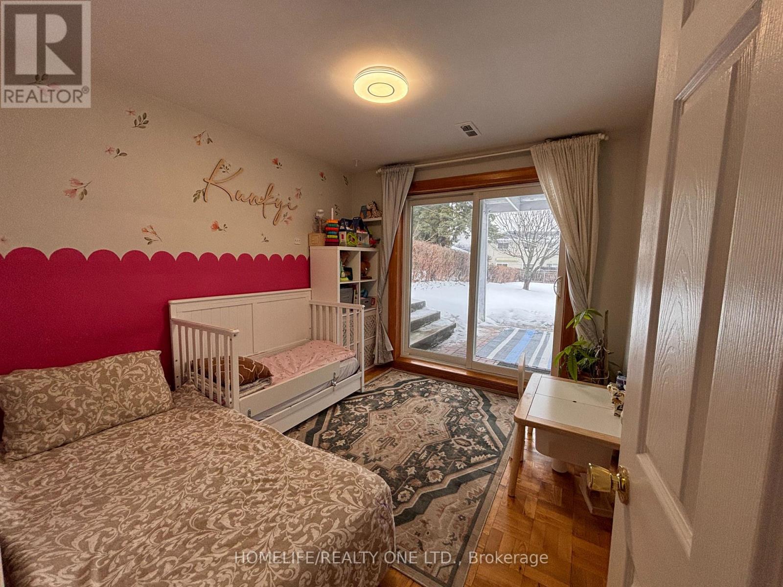 77 Newlin Crescent, Toronto, Ontario  M3L 1X5 - Photo 22 - W13064594