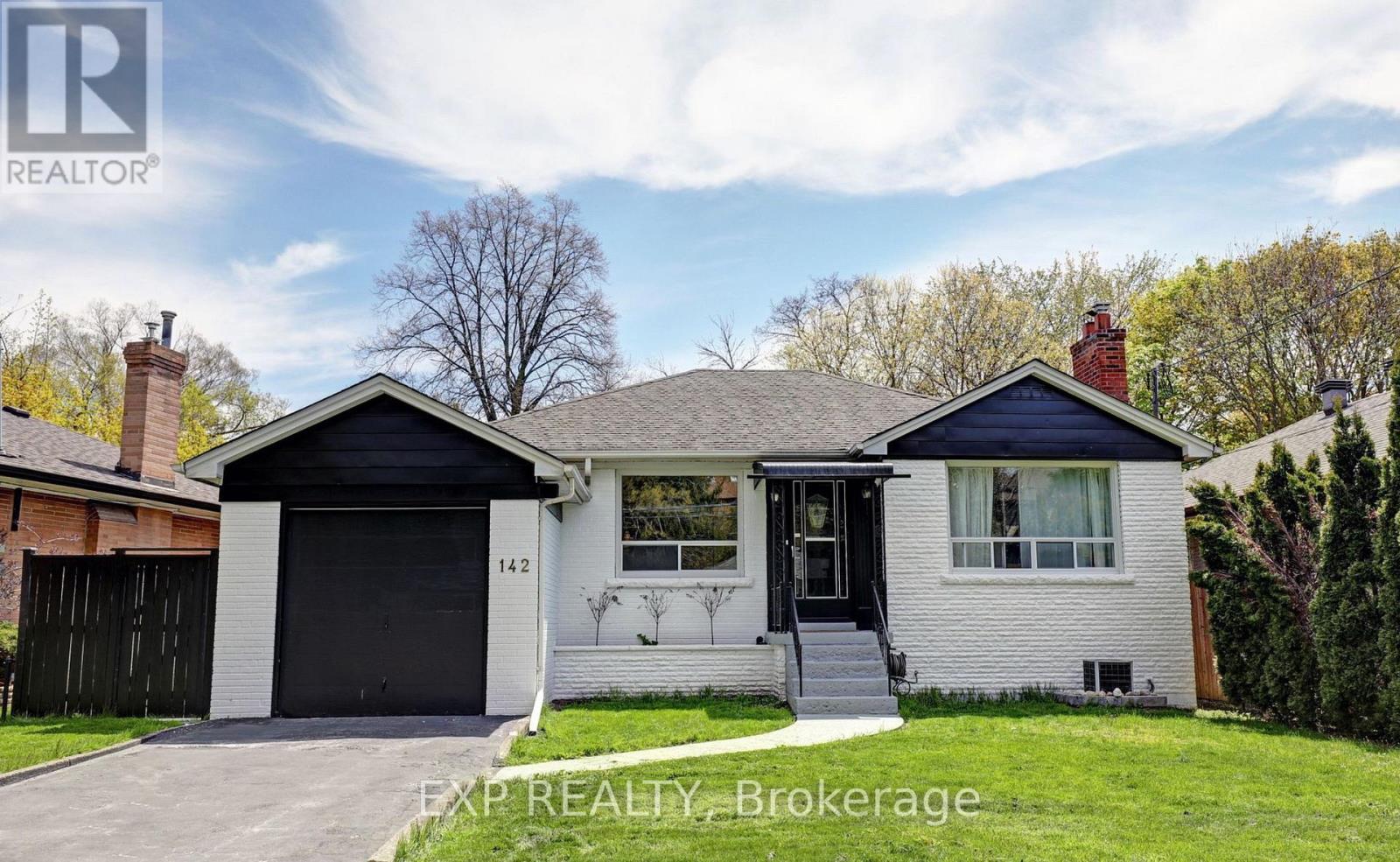 142 THOMPSON AVENUE, Toronto, Ontario