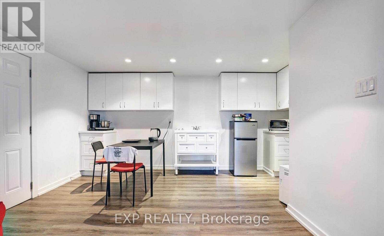 142 Thompson Avenue, Toronto, Ontario  M8Z 3V2 - Photo 15 - W13064606