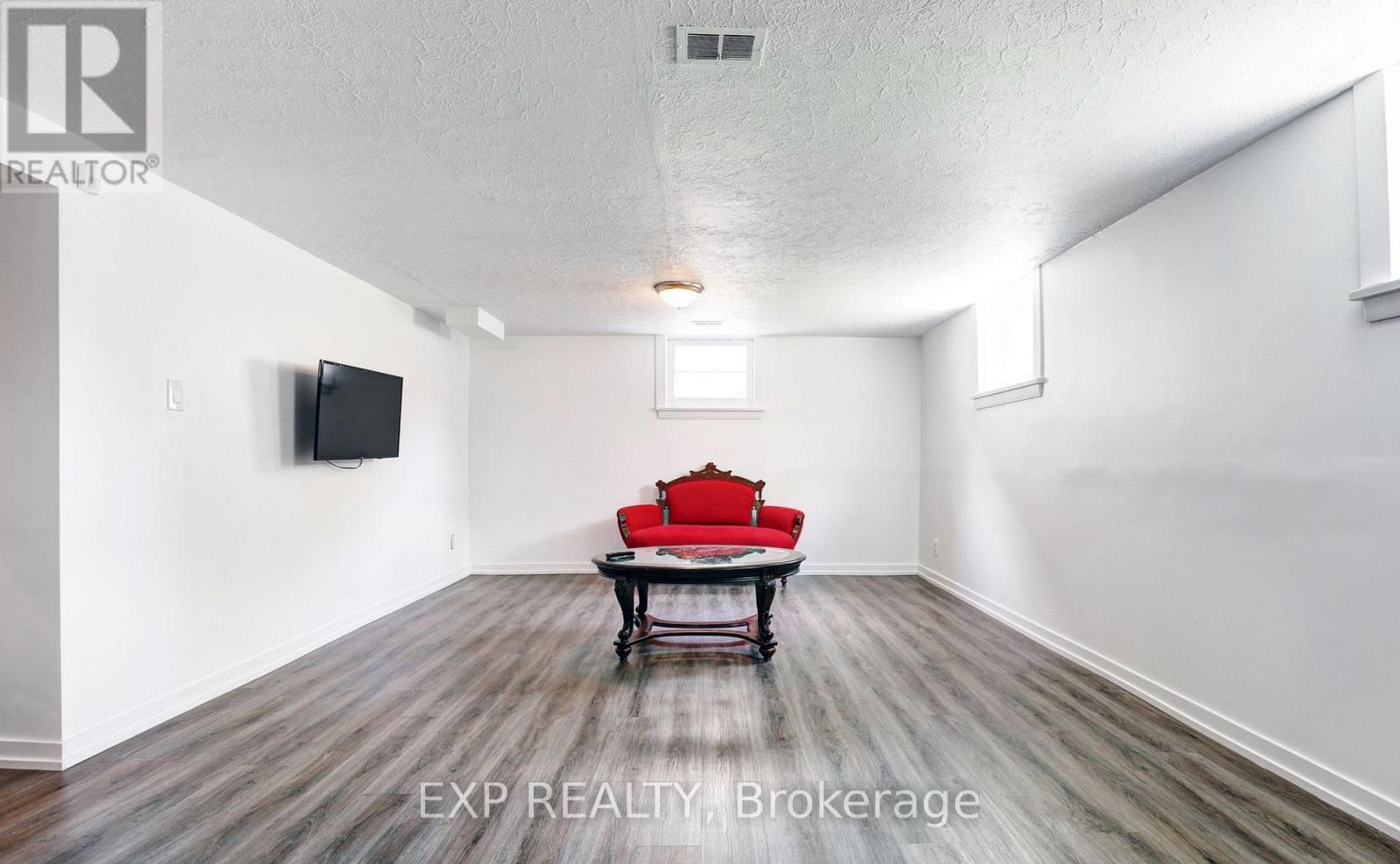 142 Thompson Avenue, Toronto, Ontario  M8Z 3V2 - Photo 18 - W13064606