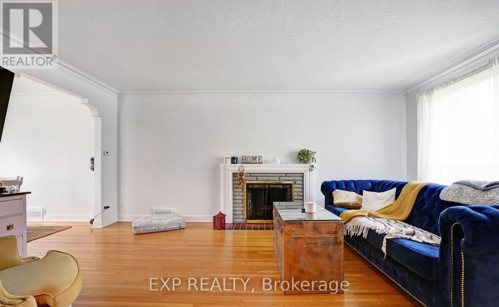 142 Thompson Avenue, Toronto, Ontario  M8Z 3V2 - Photo 3 - W13064606