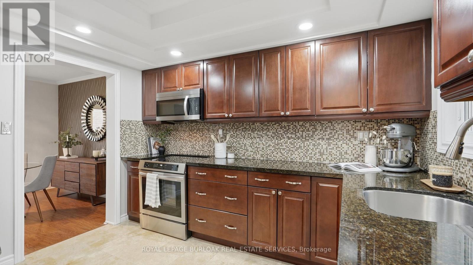 3102 Cantelon Crescent, Mississauga, Ontario  L5N 3J8 - Photo 7 - W13064706