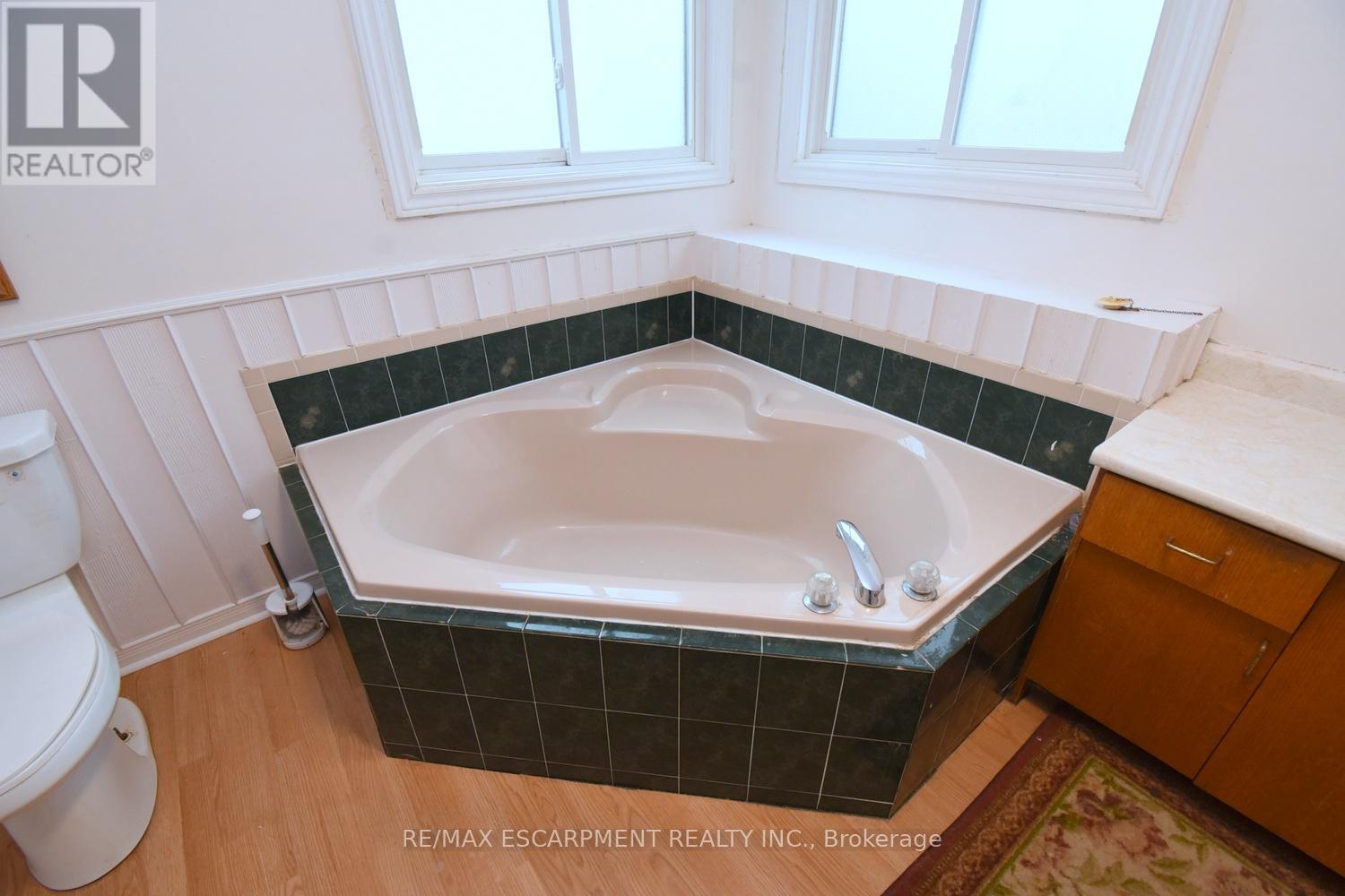 50 Buchanan Drive, Haldimand, Ontario  N3W 1H2 - Photo 19 - X13064536