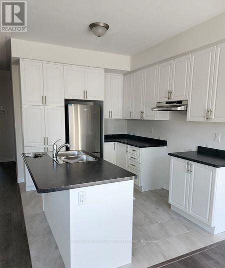 60 Sapphire Way, Thorold, Ontario  L2V 0L4 - Photo 3 - X13064570
