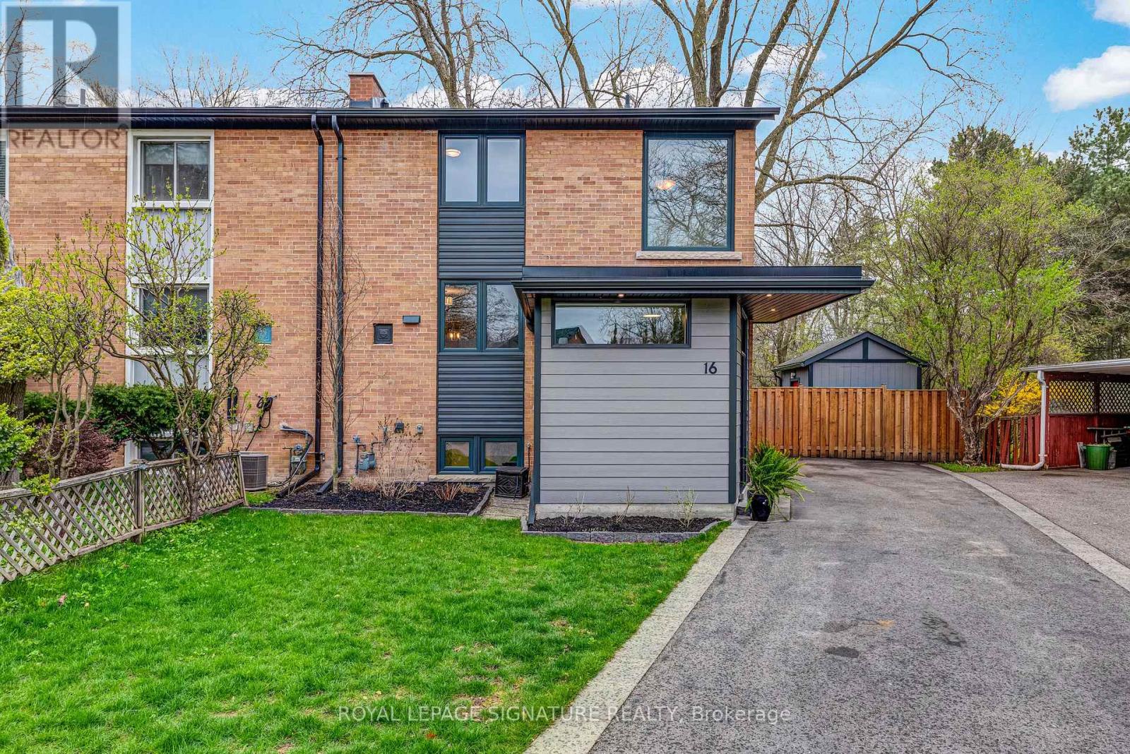 16 VEERY PLACE, Toronto, Ontario