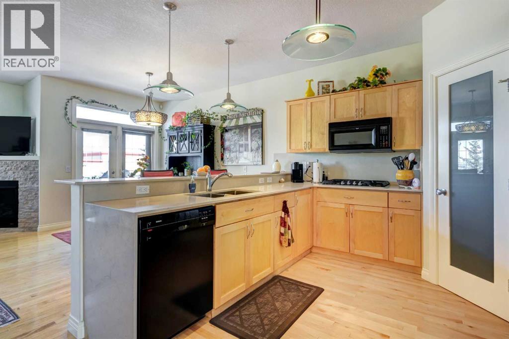55 Tucker Circle, Okotoks, Alberta  T1S 2K1 - Photo 7 - A2305365
