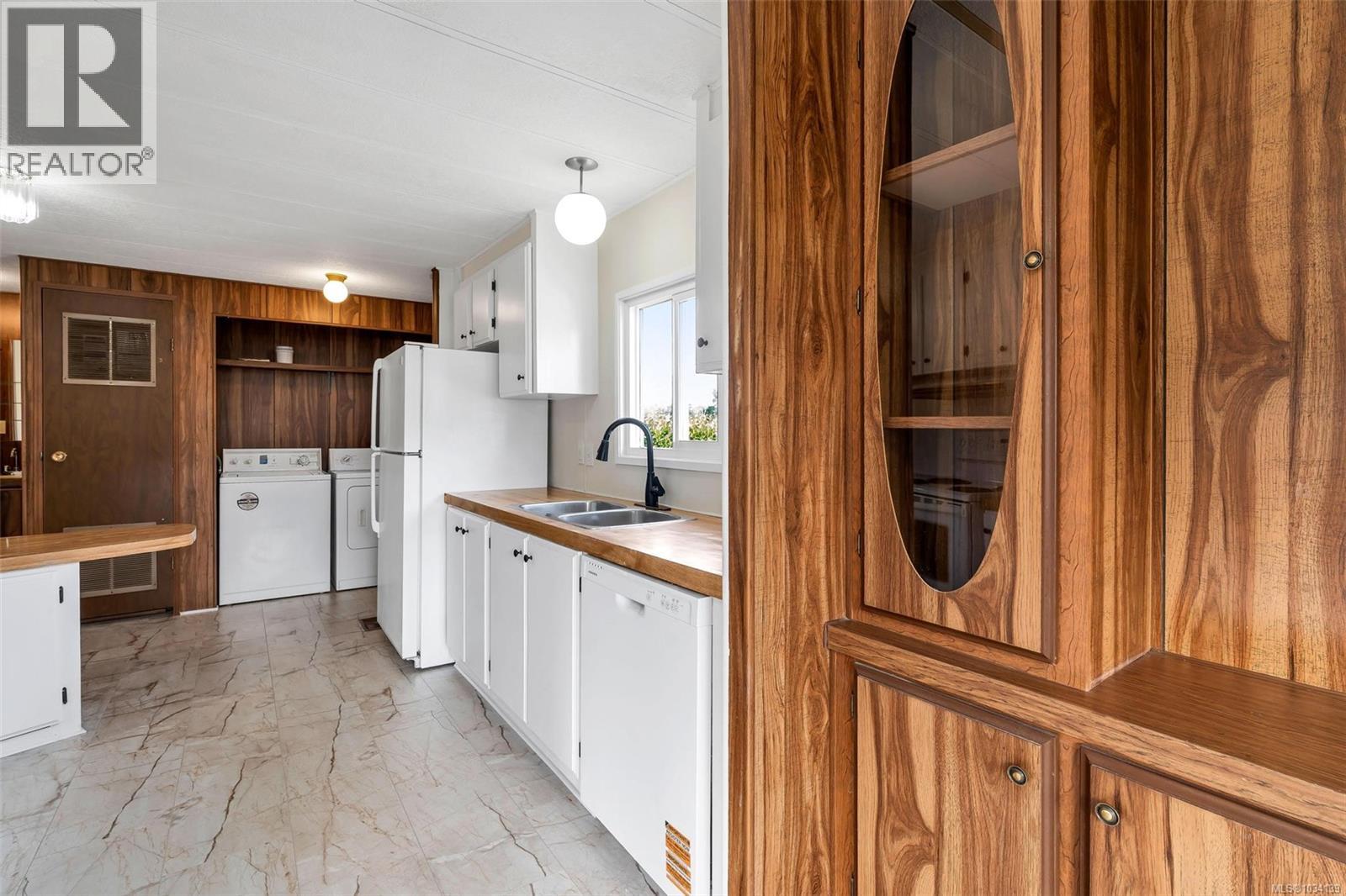 3 158 Cooper Rd, View Royal, British Columbia  V9A 7B3 - Photo 8 - 1034139