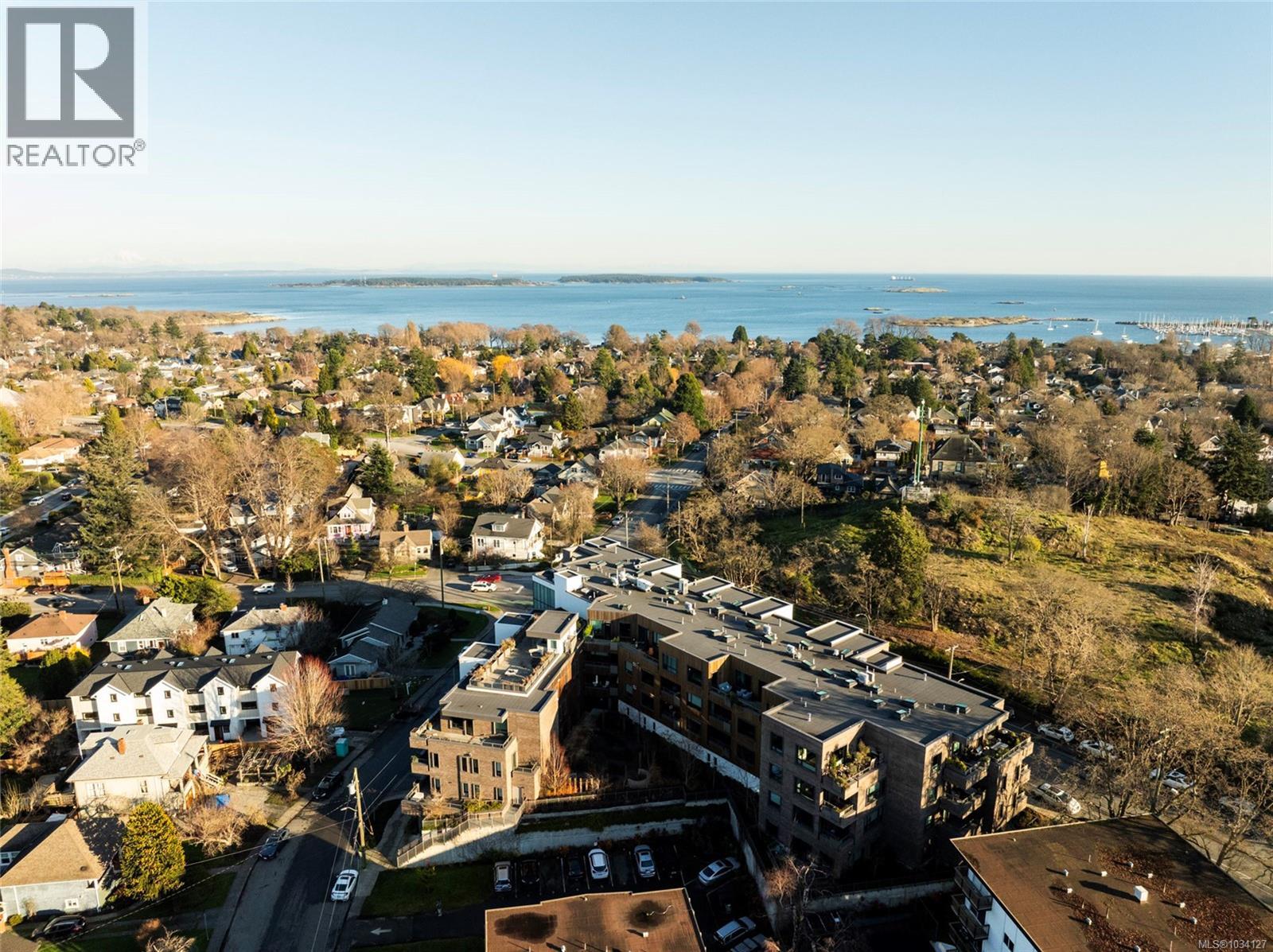 Ph5 2285 Bowker Ave, Oak Bay, British Columbia  V8R 2E2 - Photo 2 - 1034127